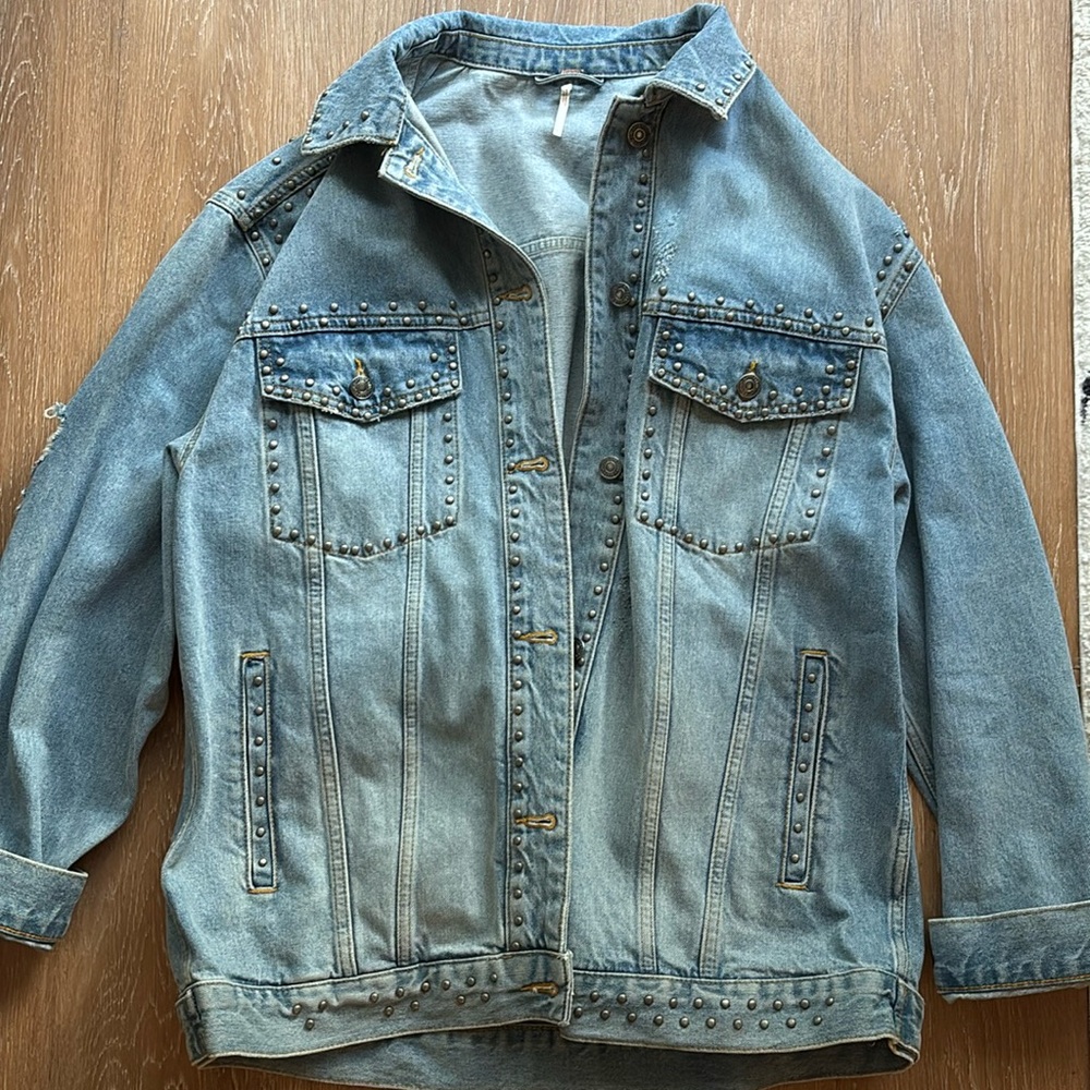 Only worn a handful of times. Medium wash Size L